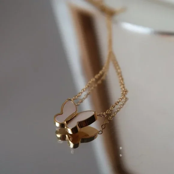 NEW 18K Gold Plated Mother of Pearl Butterfly Necklace - Picture 5 of 10